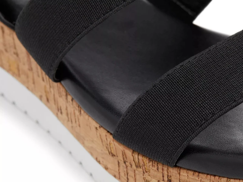 Ramila Sandal
