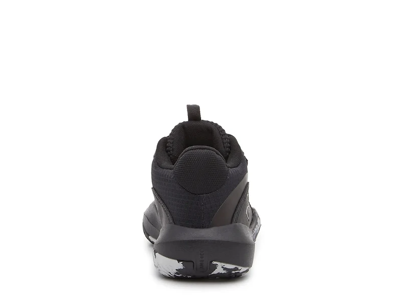 Lockdown 7 Sneaker