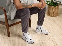 408 Sneaker