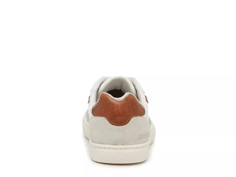 Court Sneaker