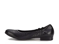 Tess Flat