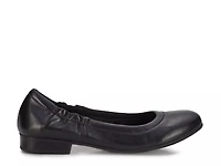 Tess Flat