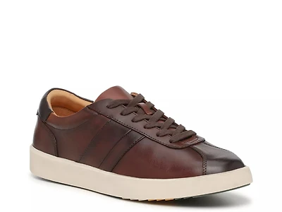 Neela Sneaker