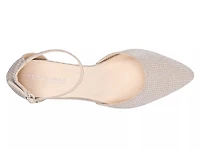 Tegan Pump