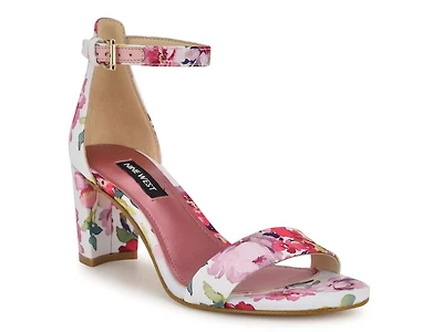 Pruce Sandal