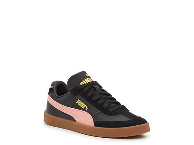 Club II Era Sneaker