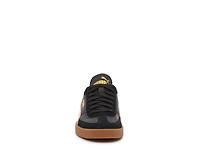 Club II Era Sneaker