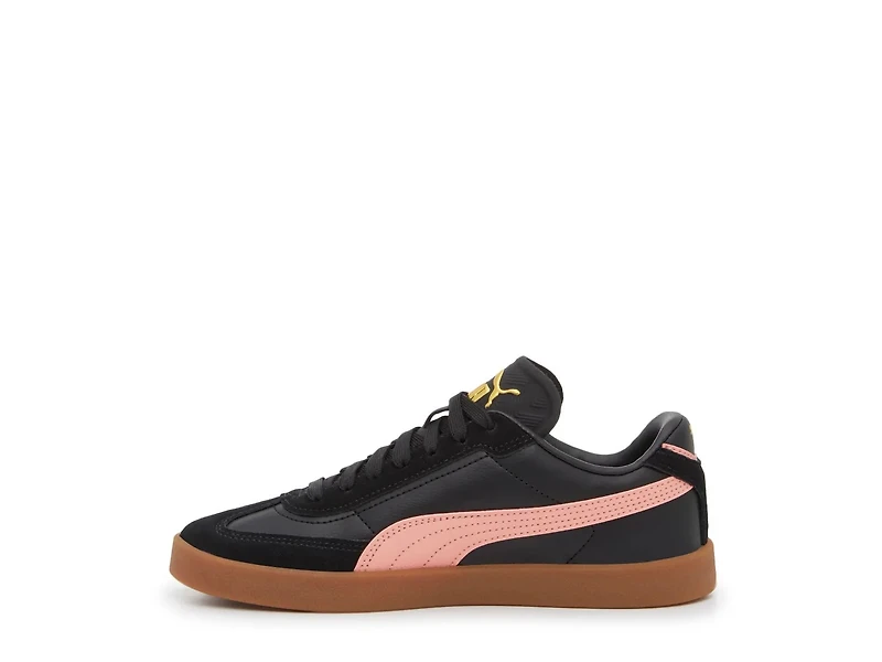 Club II Era Sneaker