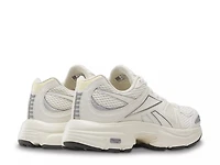 Premier Road Plus VI Sneaker