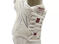 Premier Road Plus VI Sneaker