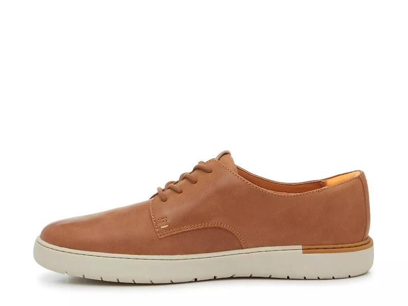 Dash Sneaker