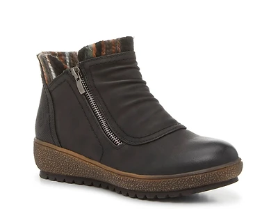 Tracie Bootie