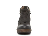 Tracie Bootie