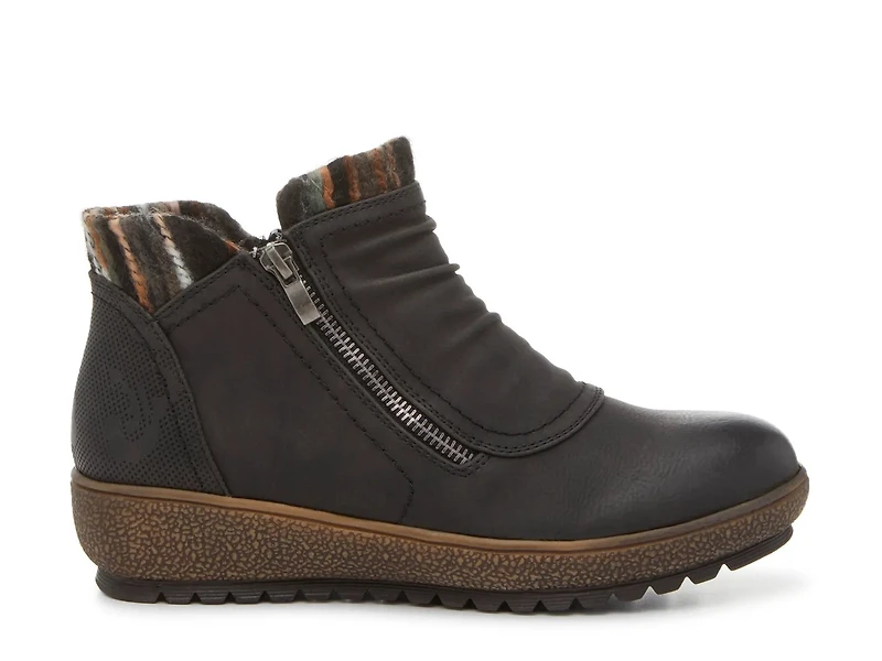 Tracie Bootie