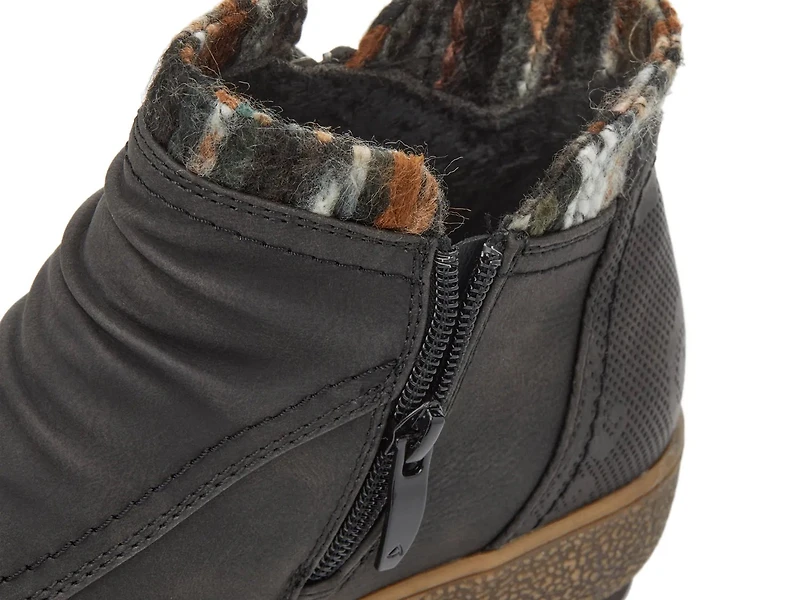 Tracie Bootie