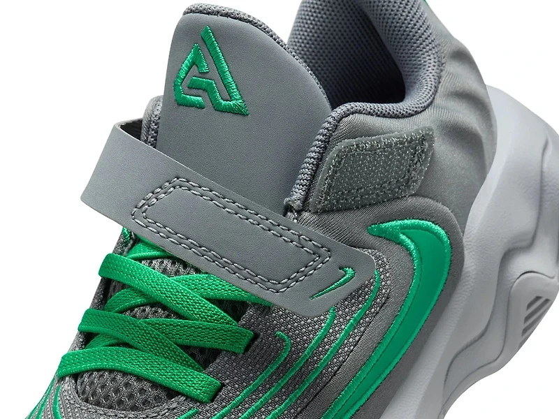 Giannis Immortality 4 Sneaker