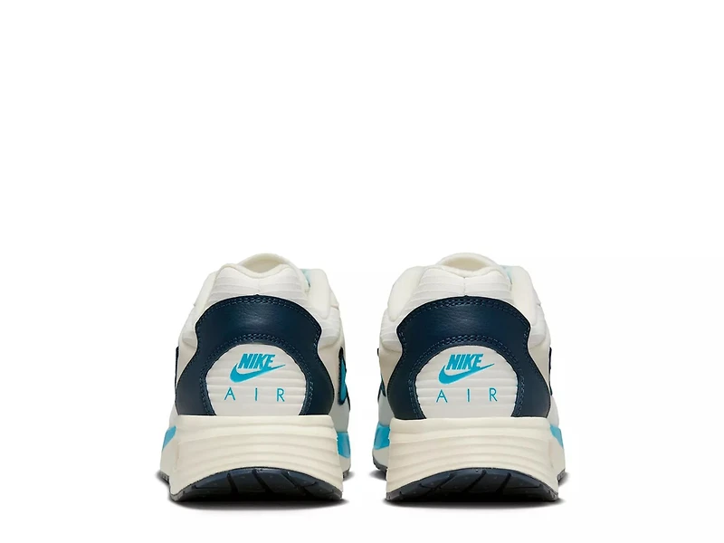 Air Max Solo Sneaker - Men's