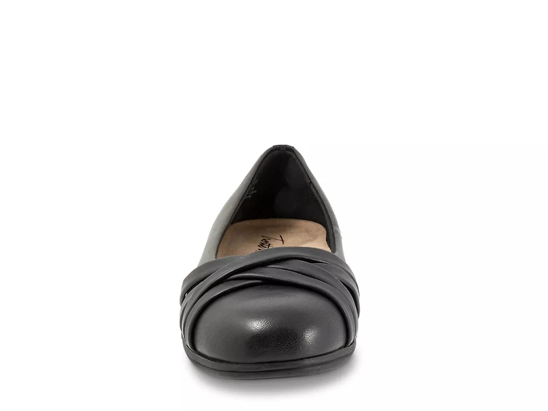 Daphne Slip-On