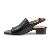 Nila Sandal