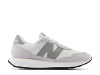 237 Sneaker