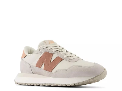 237 Sneaker