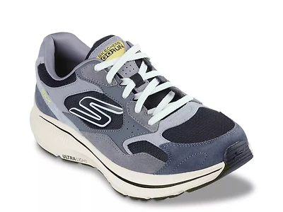 GO Run Consistent 2.0 Retro Runner V1 Sneaker