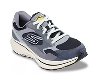 GO Run Consistent 2.0 Retro Runner V1 Sneaker