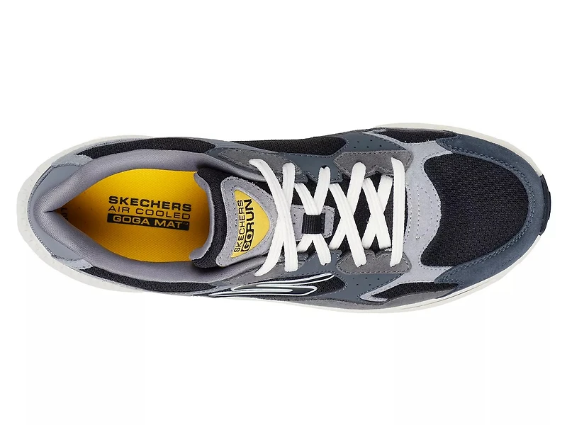 GO Run Consistent 2.0 Retro Runner V1 Sneaker