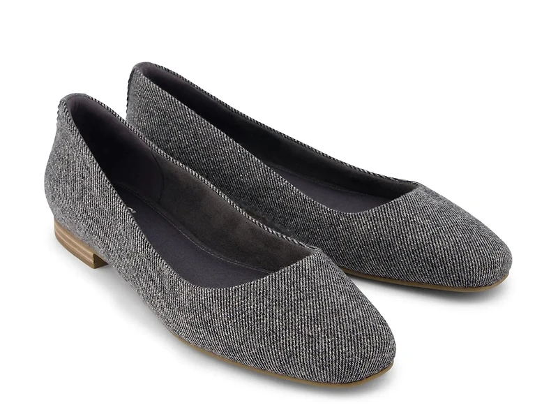 Briella Flat