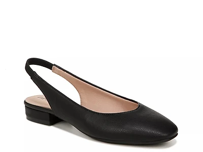 Claire Flat