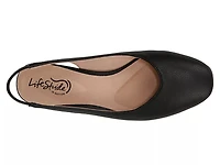 Claire Flat