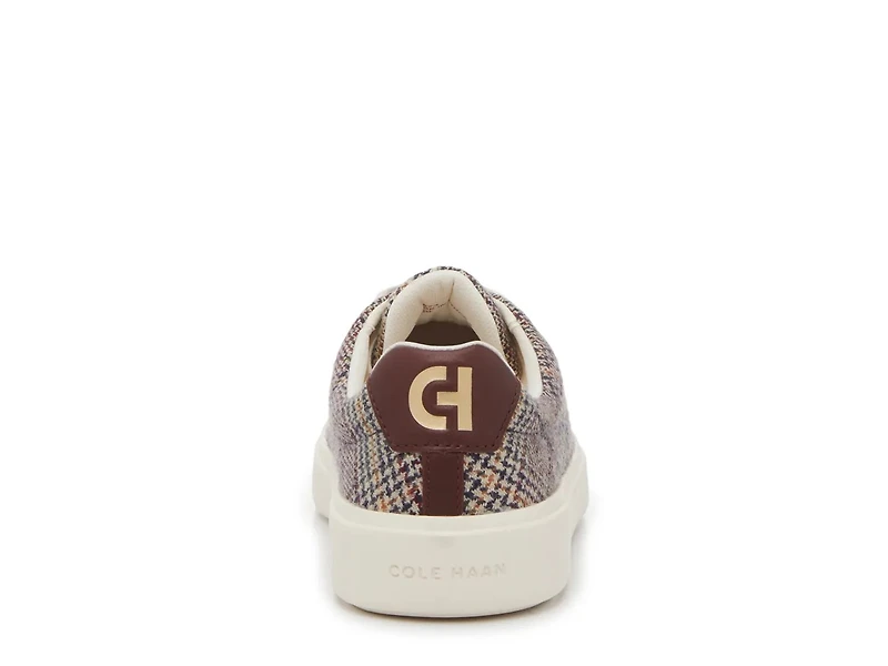 Traveler Sneaker