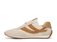 Oasis Runner Sneaker