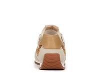 Oasis Runner Sneaker