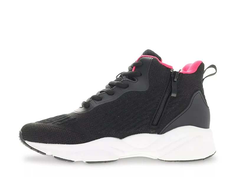 Stability Strive Walking Sneaker