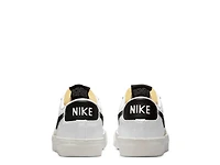 Blazer '77 Sneaker - Women's
