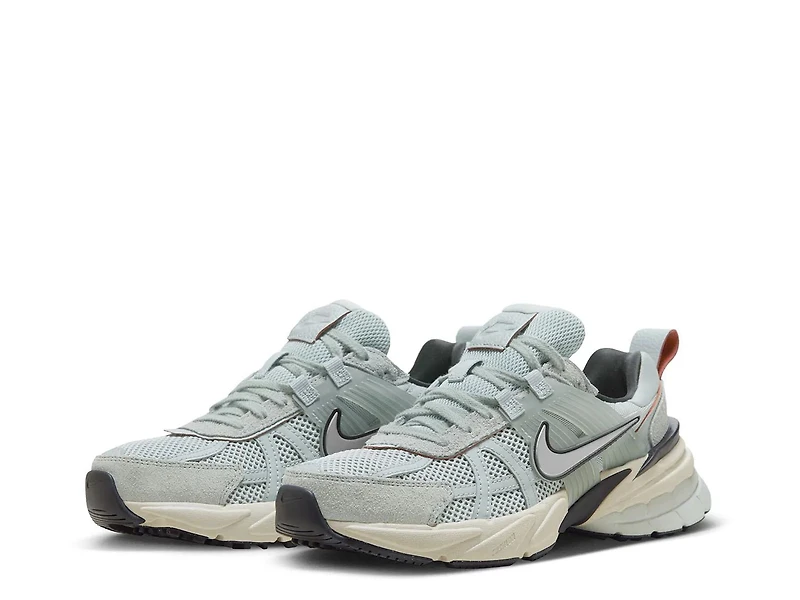 V2K Run 2 Sneaker