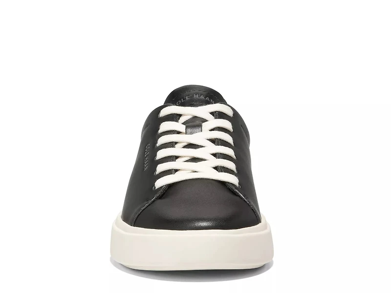 Grand Crosscourt Traveler Sneaker