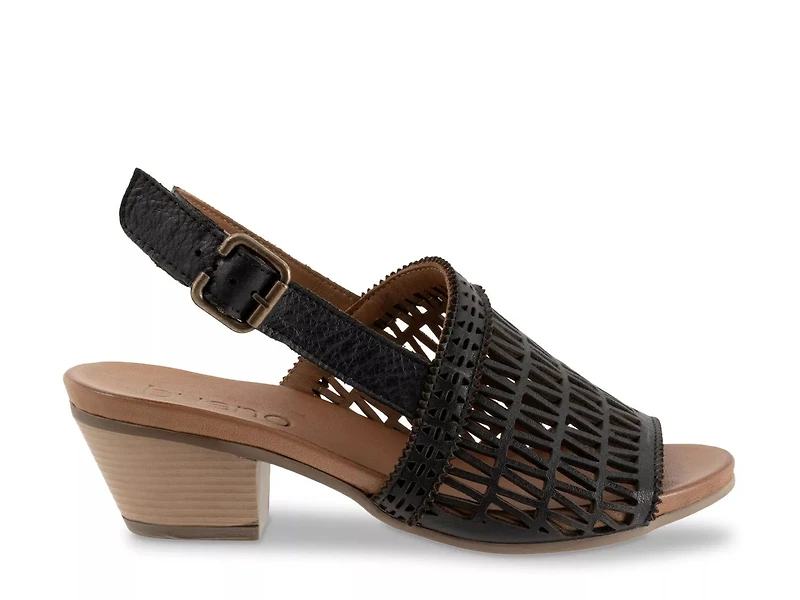 Lia Sandal