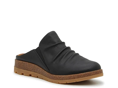 Laralyn Clog