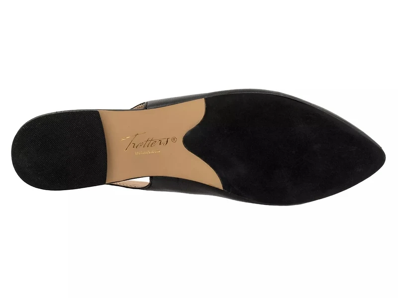Evelyn Flat