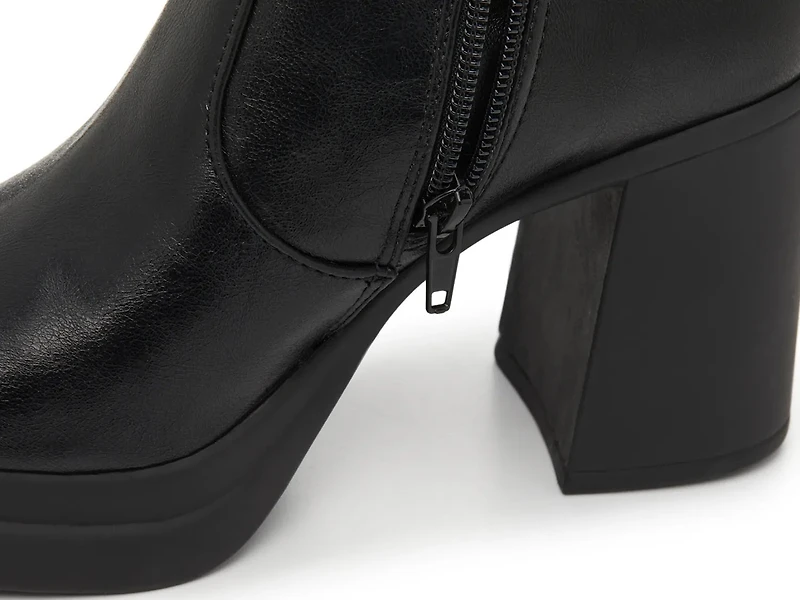 Kamilia Bootie