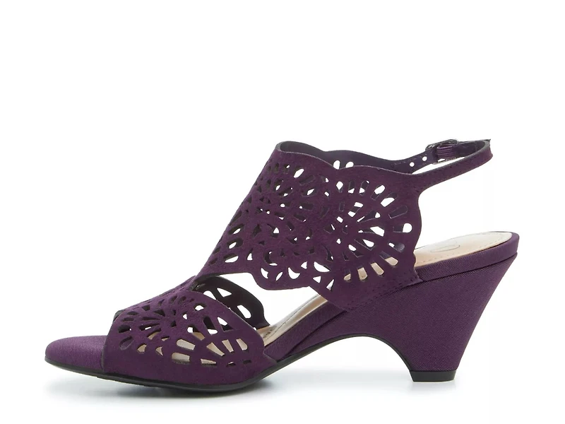 Nadine Sandal