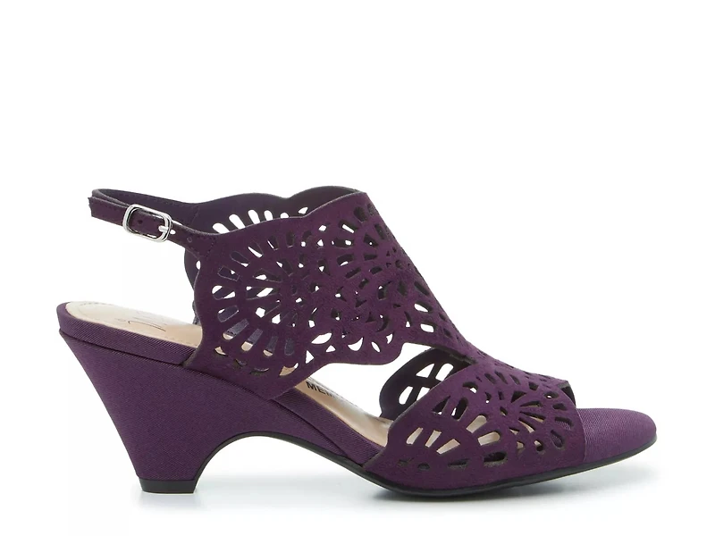 Nadine Sandal