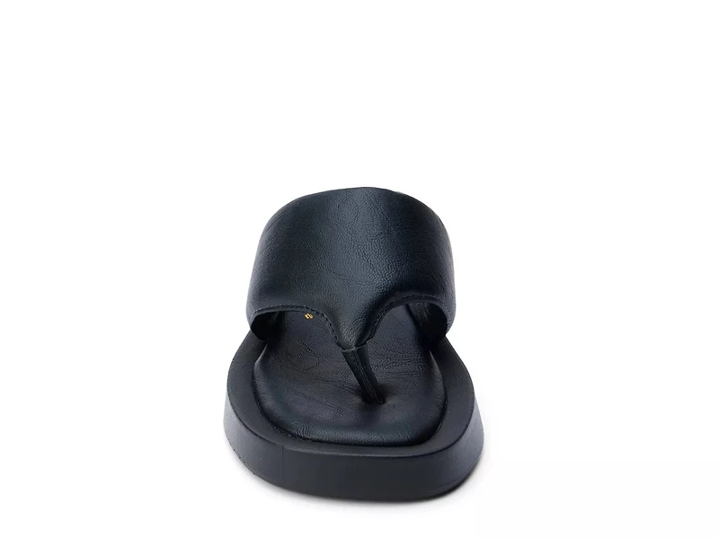 Izzie Sandal