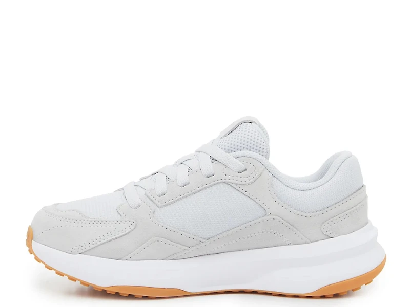Edge Sneaker