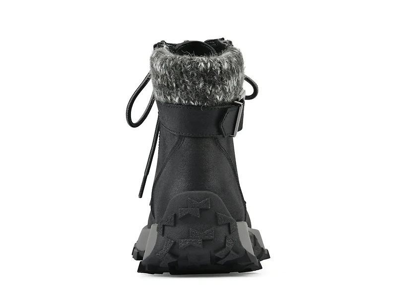 Tracking Snow Boot