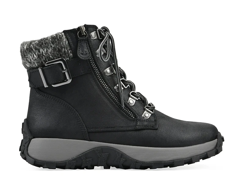 Tracking Snow Boot
