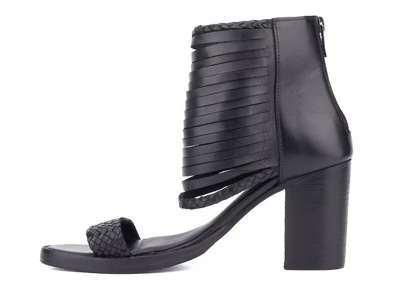 Leila Sandal