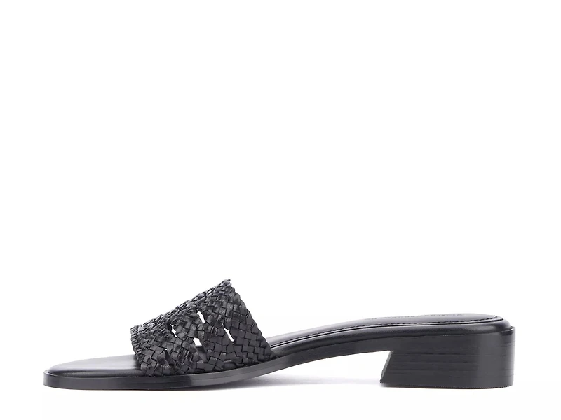 Pamela Sandal